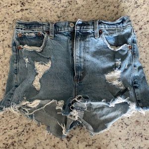 Abercrombie High Rise Mom Short, Size 29.